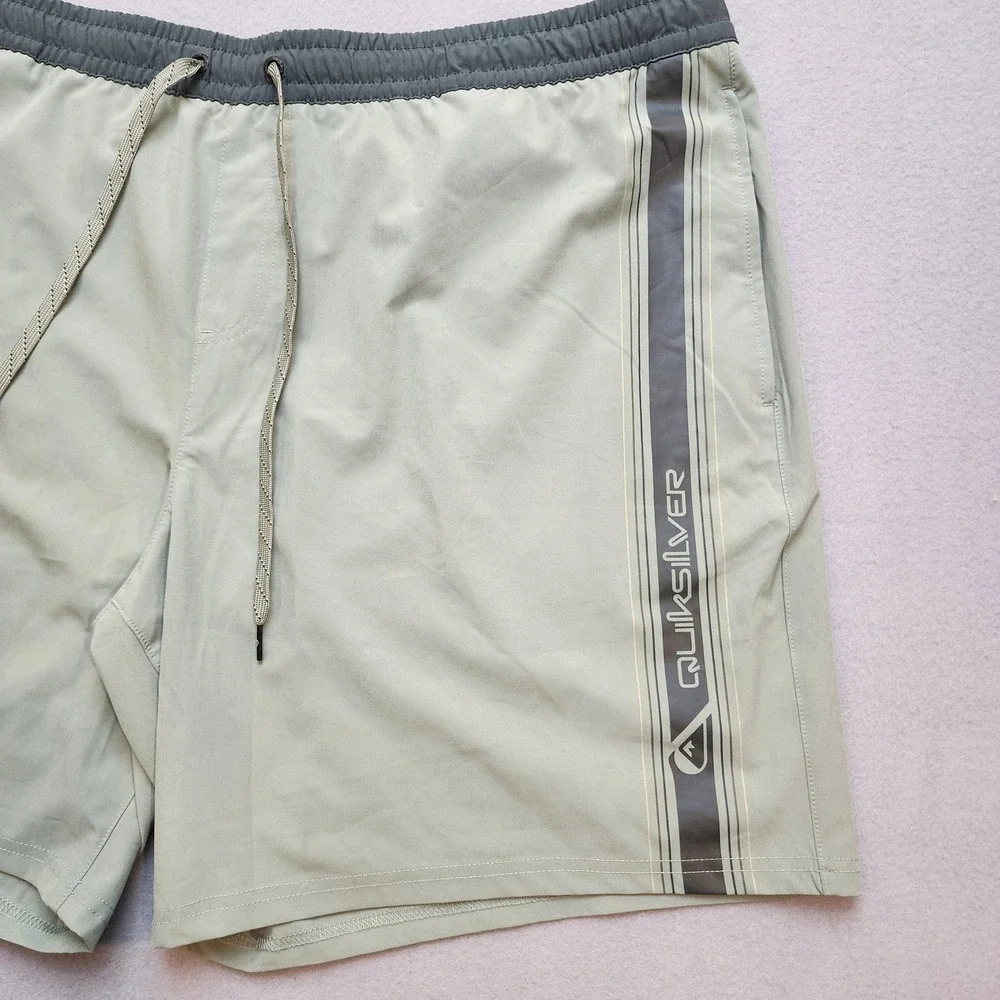 Quiksilver Mens Swim Trunks XXL Green Grey Quick Dry Stretch Board Shorts NWT